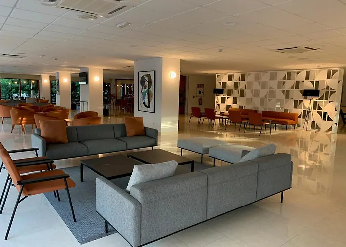 Los RoblesHotel Playa